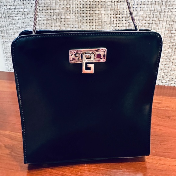 🌟HP🌟VTG 1990-2000s GUESS Matte Black Faux Patent Leather Shoulder Bag - Picture 3 of 13